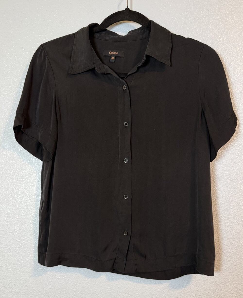 Quince Women's Black Washable Stretch Silk Short Sleeve Button Down Blouse XS